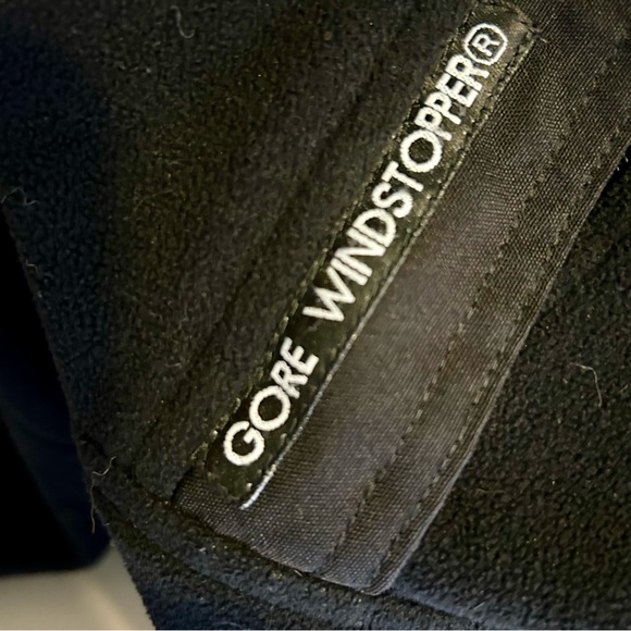 Mountain Hardwear Black Jacket - Picture 5 of 8